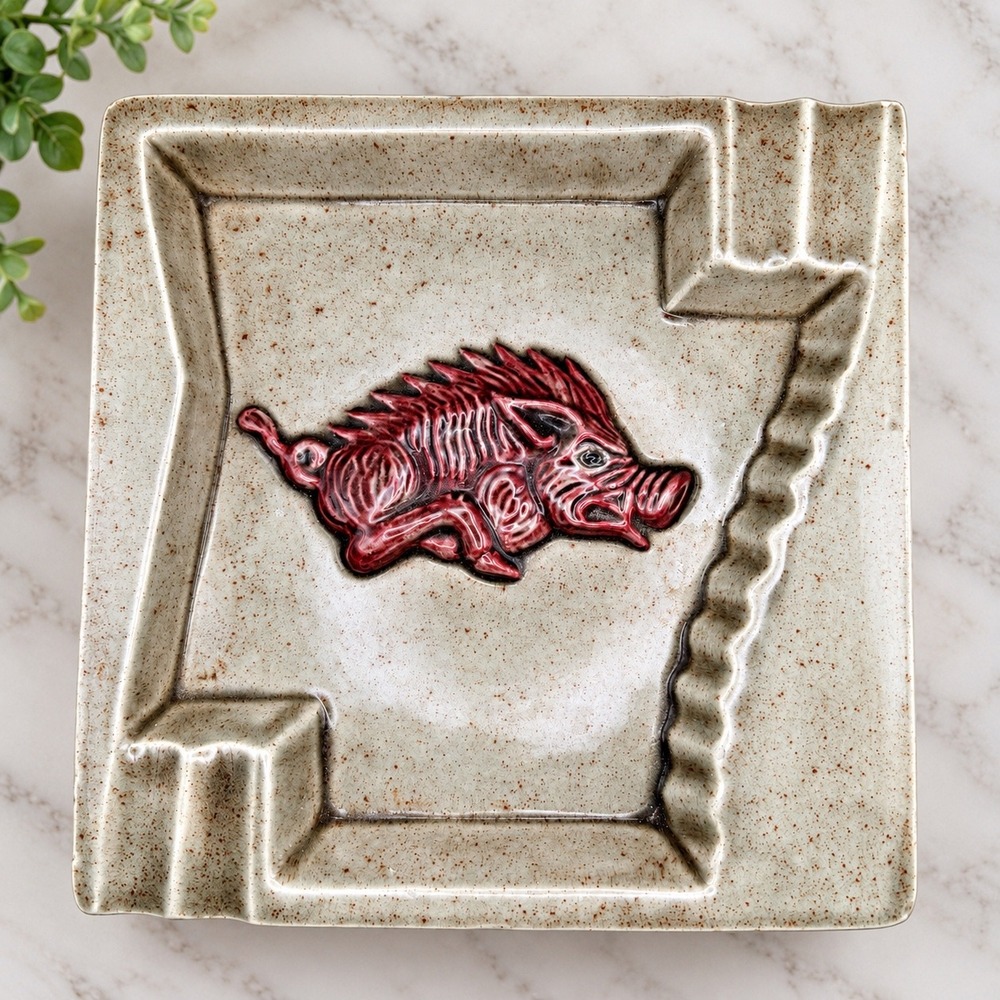 Vintage Arkansas Razorbacks Ceramic Ashtray Red Hog Mascot Pottery Grey Signed